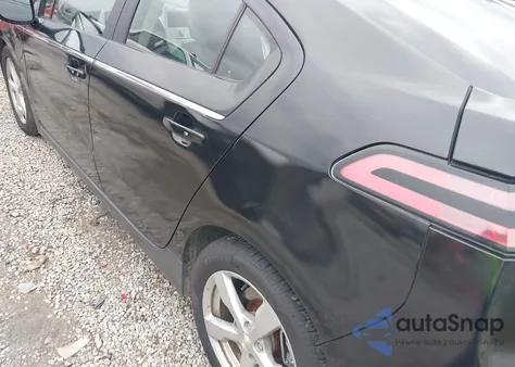 2012 Chevrolet Volt z USA, uszkodzony, nr VIN 1G1RA6E45CU107652